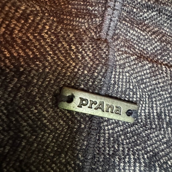 Prana Zandra Cropped Long Sleeve Funnel Neck Pullover Heathered Navy Blu… - Picture 7 of 8